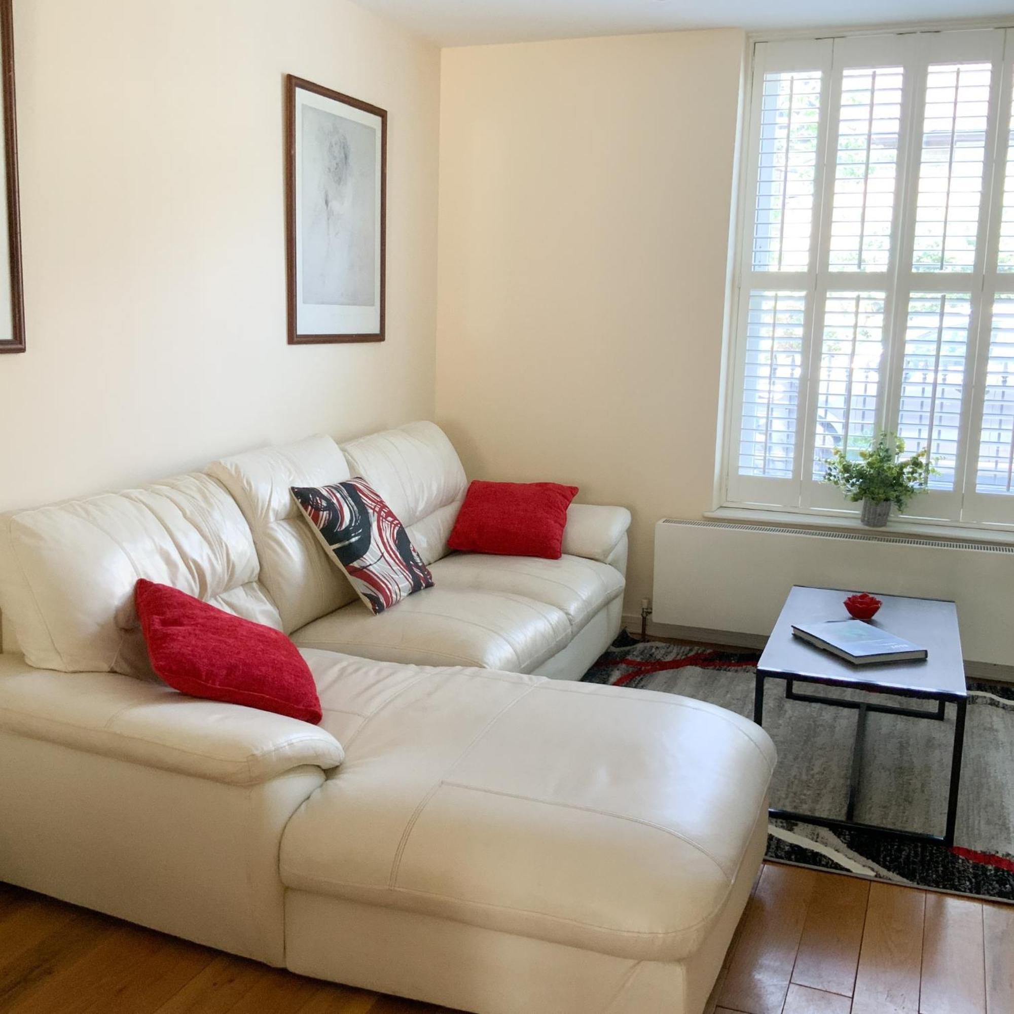 Battersea Wharf Villa Лондон Екстериор снимка